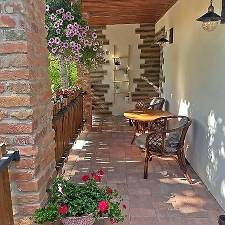 Cityside Chalet